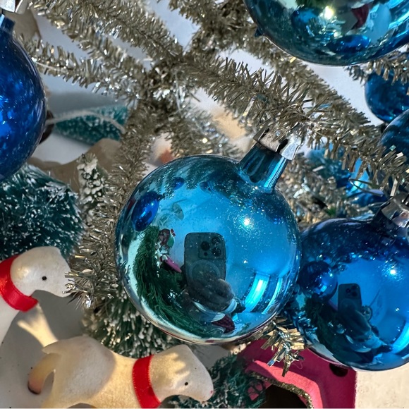 Vintage Christmas Glass Ornaments 3 Boxes of 12 vintage Santa’s Land Blue Orna… - Picture 11 of 16